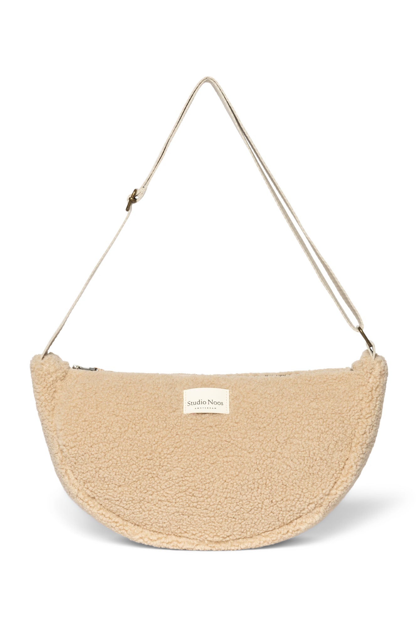 Ecru Studio Noos Teddy Gürteltasche für Erwachsene – halbrunde, teddyplüsch‑Optik mit Reißverschluss und verstellbarem Riemen