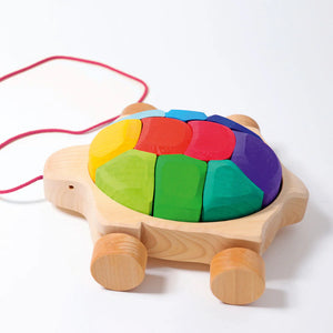 Grimm’s Nachzieh Schildkröte aus Holz mit buntem Regenbogen-Panzer und 10 Bausteinen
