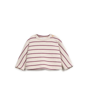 Gestreifter Pullover aus regenerativer und recycelter Baumwolle mit Rundhalsausschnitt, gebürstetem Innenstoff und Kokosknopf-Schulteröffnung.