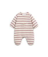 Gestreifter Strampler aus Jersey mit regenerativer und recycelter Baumwolle, Fronttasche, Holzknopf-Schulteröffnung, Druckknöpfen im Schritt und elastischen Bündchen.