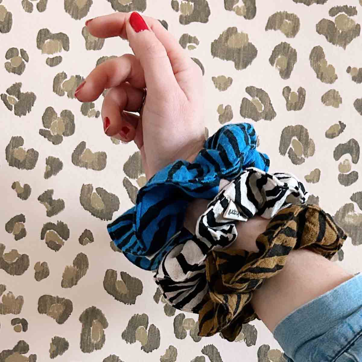 Rose in April Rose in April Scrunchie "Zebra Tapenade*