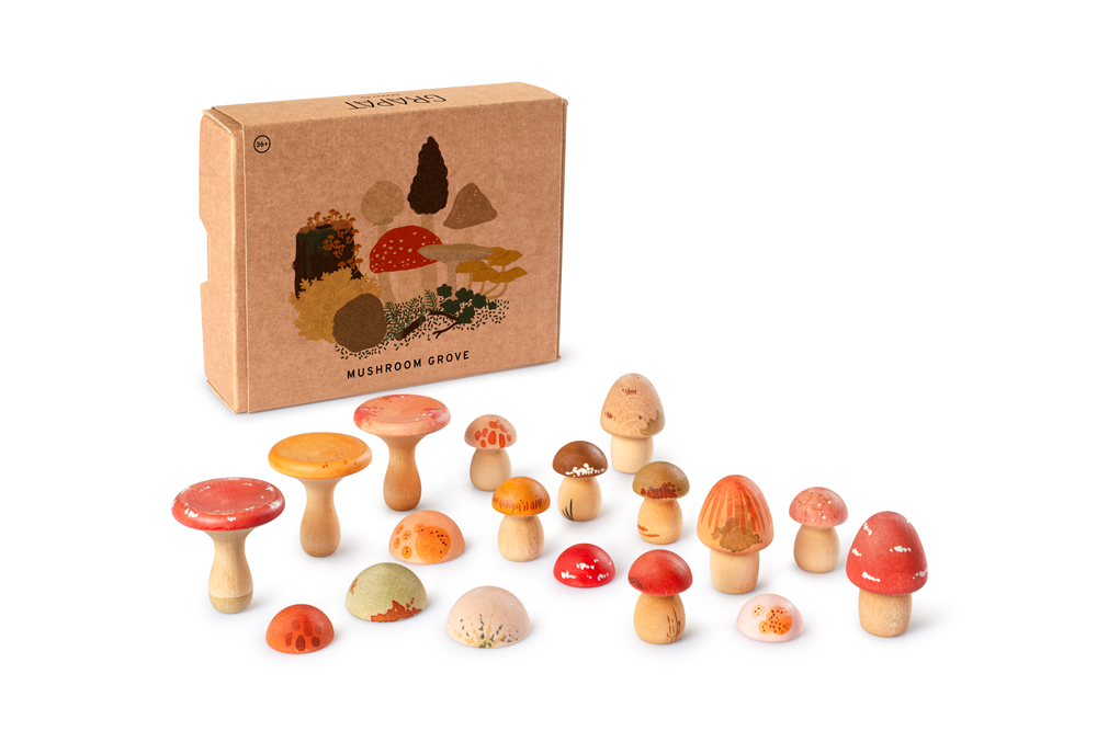 Grapat Mushroom Grove, 18 handbemalte Holzpilze in verschiedenen Formen und Größen