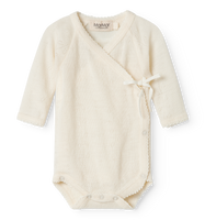 Wickelbody „Belita“ von MarMar Copenhagen in Natural mit Pointelle-Muster aus 100 % Merinowolle – weich, atmungsaktiv und perfekt für Babys.