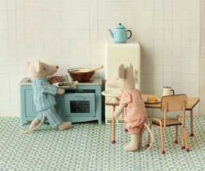 Maileg Table and Chair Set for Mice | Dark Powder