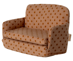 Maileg Sofa-Bett für Mäuse in gepunktetem Stoff, ausgeklappt als Bett – Miniaturmöbel für Puppenhäuser."