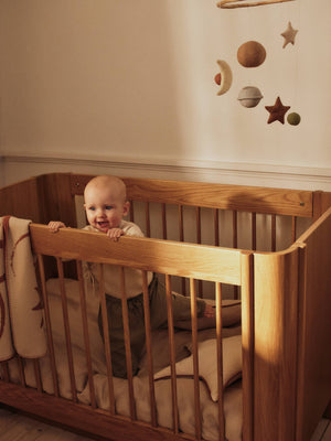 Lit bébé Tilu Ferm Living | Chêne naturel