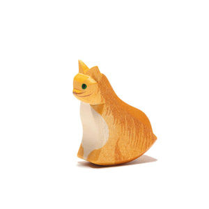 Ostheimer Holztier Katze sitzend aus Ahorn – handbemalte Holzfigur für Rollenspiel und Jahreszeitentisch