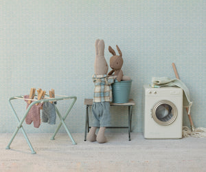 Maileg Mikro Hase | Blau Strickanzug