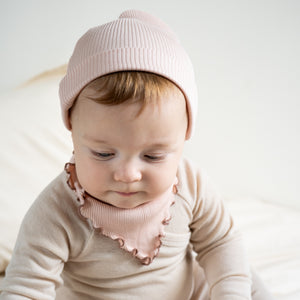 Minimalisma Bambi Beanie Seide Baumwolle in Sweet Rose – Detailansicht 4