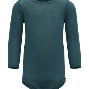„Babybody ‚Alaska‘ aus 100 % Merinowolle in Ocean von minimalisma – langärmlig, flach liegend, auf neutralem Hintergrund“