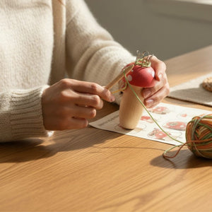 House of Marbles Wooden Knitting Mushroom – Strickliesel
