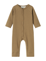 „MarMar Copenhagen Baby-Jumpsuit in Dark Bronze – langärmliger Einteiler aus Baumwolle-Modal-Mix mit Druckknöpfen“