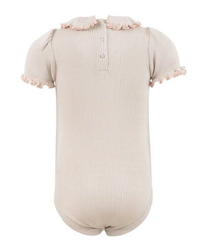 minimalisma Kurzarmbody Seide-Baumwolle "Bohemia" Ecru mit Sweet Rose