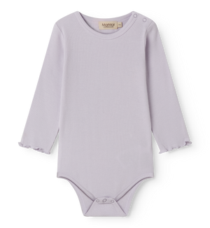 Baby-Body von MarMar Copenhagen, Benedicte Body Sweet Violet, Langarm, Druckverschlüsse an den Schultern, bequem & hautfreundlich