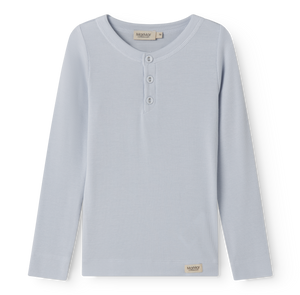 Kinder-Shirt aus Modal von MarMar Copenhagen, Taio Shirt Blue Mist, Rundhalsausschnitt mit 3 Knöpfen, weich & dehnbar