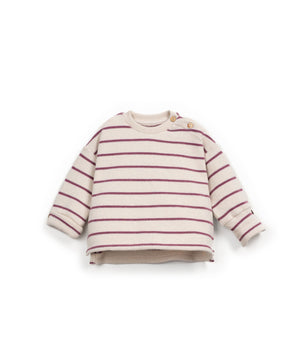 Sweatshirt in Dunkelrosa mit Rundhalsausschnitt, Rüschen-Detail an den Ärmeln und Schulteröffnung mit Kokosknöpfen, gefertigt in Portugal