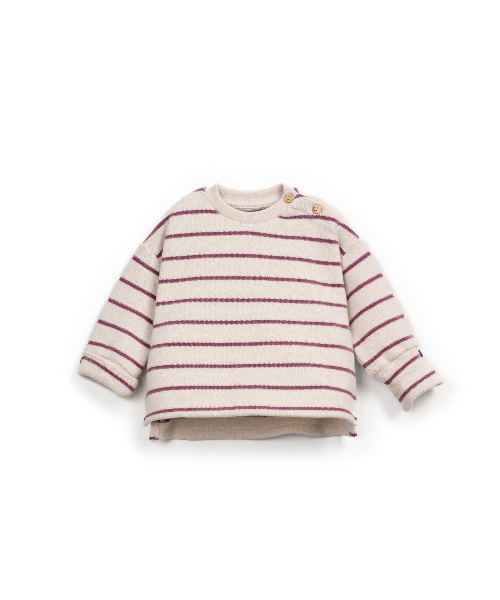 Sweatshirt in Dunkelrosa mit Rundhalsausschnitt, Rüschen-Detail an den Ärmeln und Schulteröffnung mit Kokosknöpfen, gefertigt in Portugal