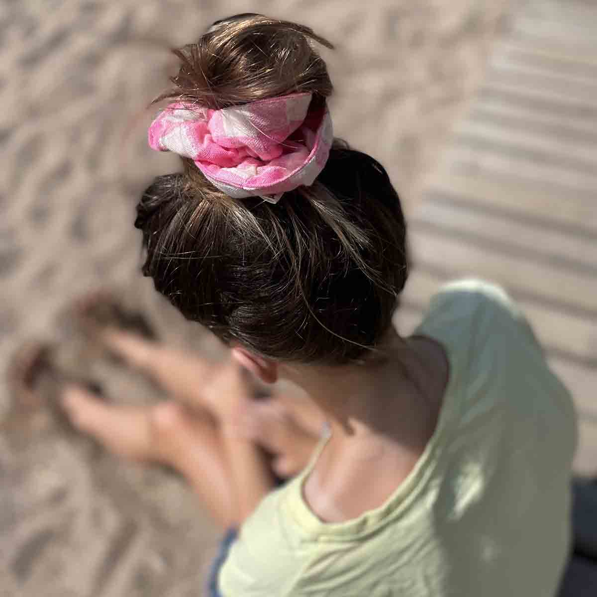 Rose in April Scrunchie "Chouchou" Ecru Neonpink