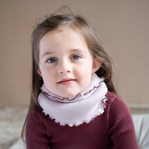 Minimalisma Loop-Schal Merino "Aha" in Peony/Bordeaux – Detailansicht 2
