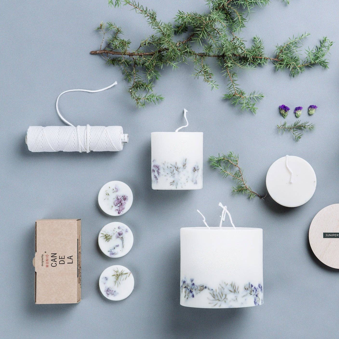 the Munio Mini Sojawachs Duftwachs Scheiben -Juniper & Limonium