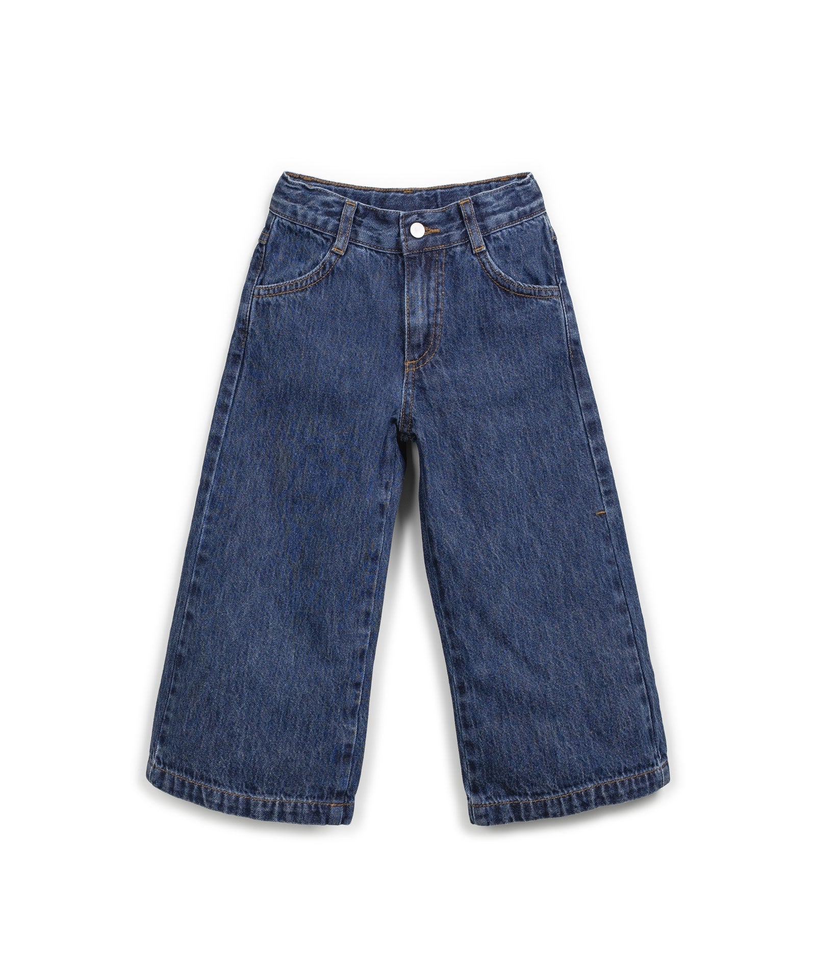 eanshose in Denim mit geradem Bein, Reißverschluss, nickelfreiem Knopf sowie Front- und Gesäßtaschen, hergestellt in Portugal.