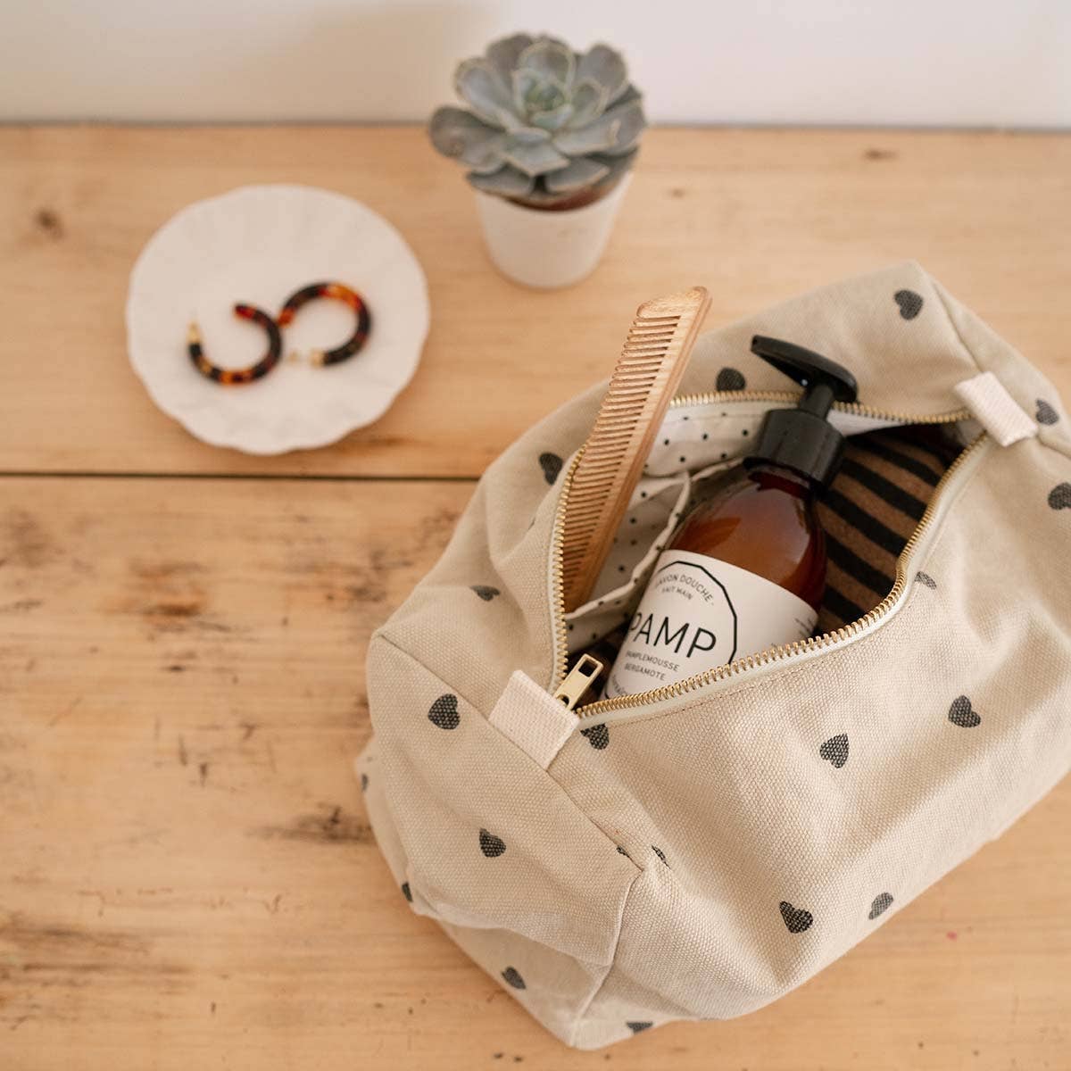 Rose in April Kosmetiktasche "Vic" Herz | Sand