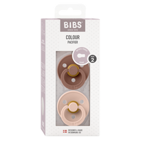BIBS Colour Round Latex Schnuller 6–12M im 2er Pack Woodchuck/Blush – runder Naturlatex-Sauger mit leichtem, belueftetem PP-Schild.