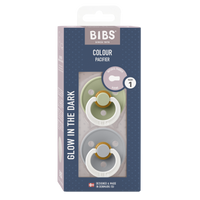 BIBS Colour 2er Pack 0–6 Monate Sage GLOW / Cloud GLOW – runder Latex-Schnuller mit sanftem Schild und leuchtendem Glow-in-the-Dark Effekt.