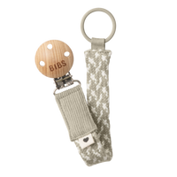 BIBS Pacifier Clip Braided Sand/Ivory – nachhaltiger Schnullerhalter aus Bio-Baumwolle mit nickelfreiem Metallclip und Holzdetails.