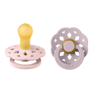 BIBS Boheme 2er Pack 0–6 Monate Blossom/Dusky Lilac – rundes Latex-Saugteil mit sanftem Schild und hautnaher Softness.