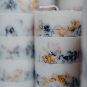 la bougie parfumée en cire de soja Munio Mini - Wildflowers