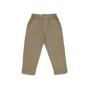 Kinderhose in Kaki aus Baumwolle mit elastischem Bund, Fronttaschen und Gesäßtasche mit Zierlabel