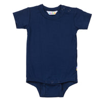 Joha Kurzarm-Babybody aus Bio-Bambus in Navy – weicher, atmungsaktiver Body für Babys mit sensibler Haut.