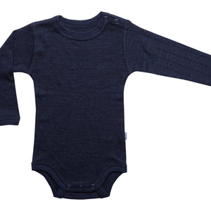 Joha Langarm-Body in Navy aus Wolle-Seide – weich, anschmiegsam und temperaturregulierend, perfekt für Babys mit sensibler Haut.