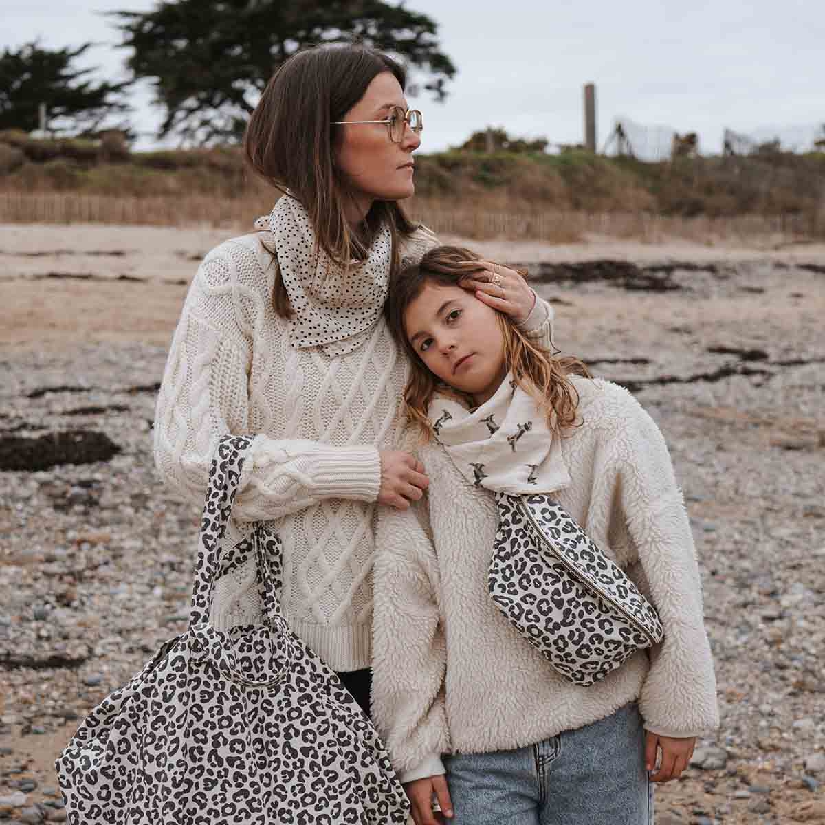 Rose in April Tasche "Elisa" Leo Grau