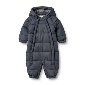 Puffer-Babyanzug Edem in Ink aus recyceltem Polyester mit Kapuze, Doppelreißverschluss und Reflektoren