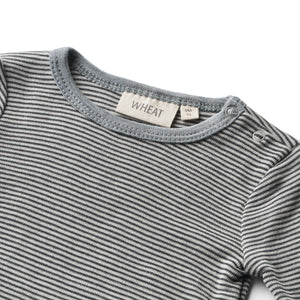 Wheat Woll-Body Langarm Lucca in Navy Stripe – Detailansicht 4
