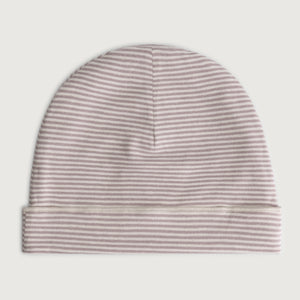 Gray Label Baby Mütze in Berry-Cream – gerippte Bio-Mütze mit kontrastfarbener Krempe, ideal für Babys.