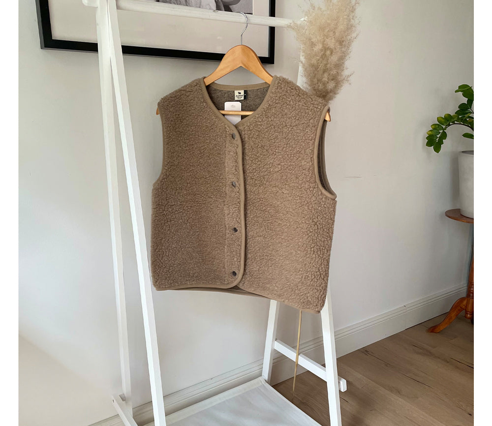 Alwero Erwachsene Bio Wollweste "TYB" | Tan Ultra Light