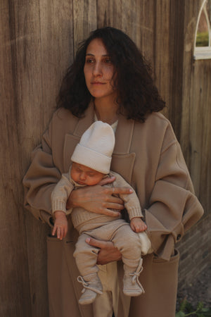 Hvid Newborn Beanie "Fonzie" Cream