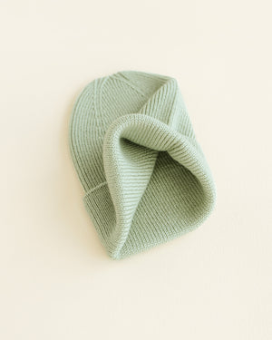 Hvid Newborn Beanie "Fonzie" Mint