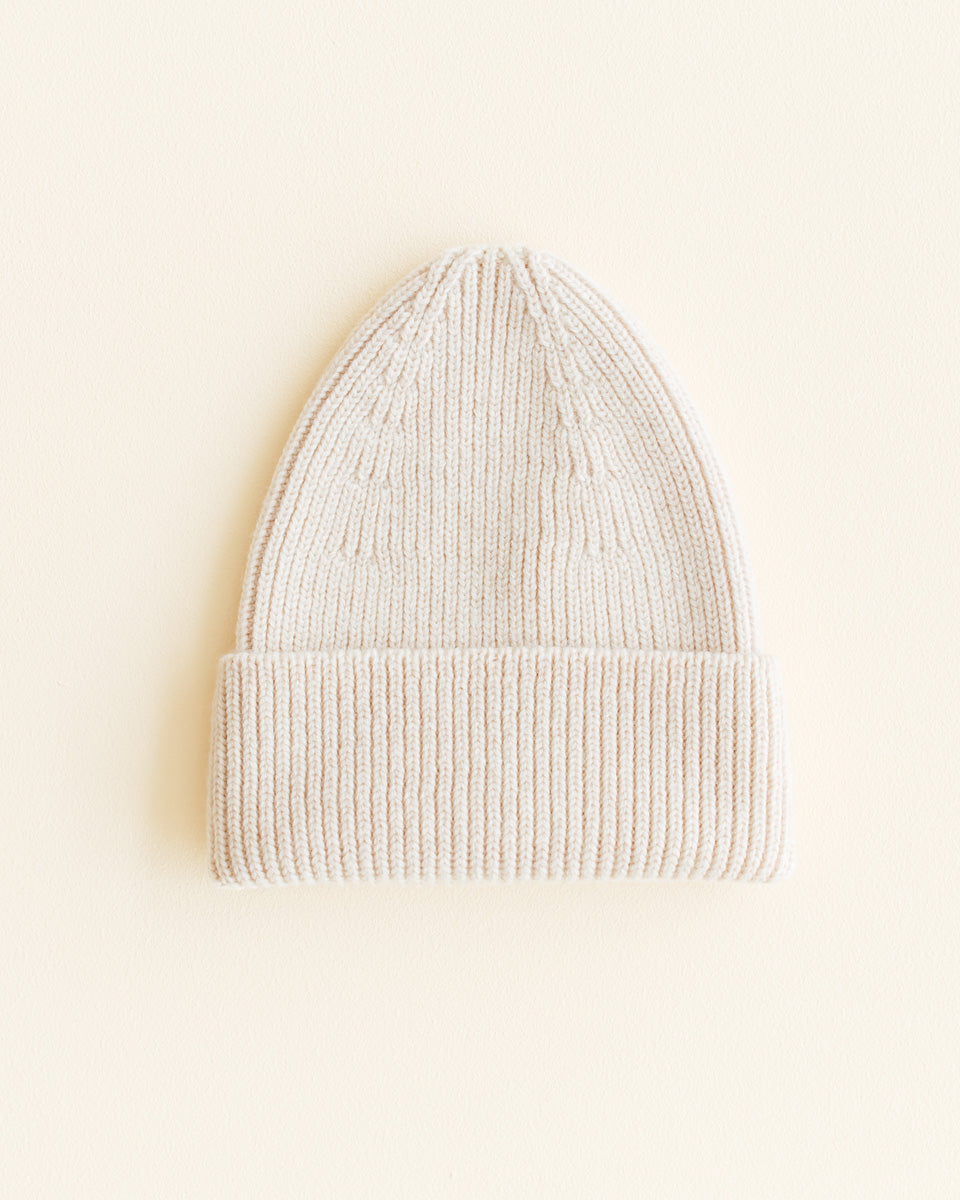 Hvid Newborn Beanie "Fonzie" Cream