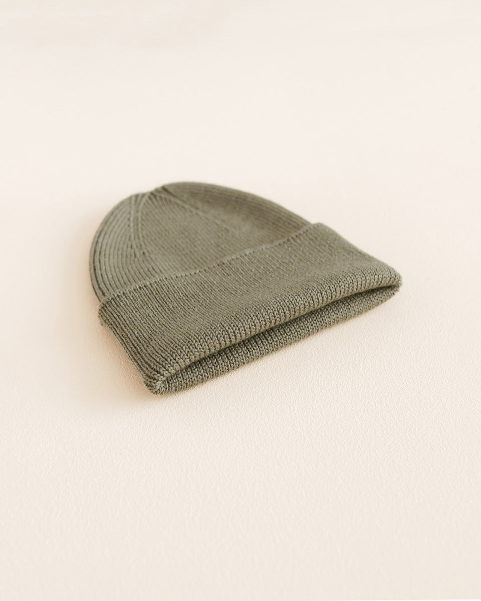 Hvid Newborn Beanie "Fonzie" Artichoke