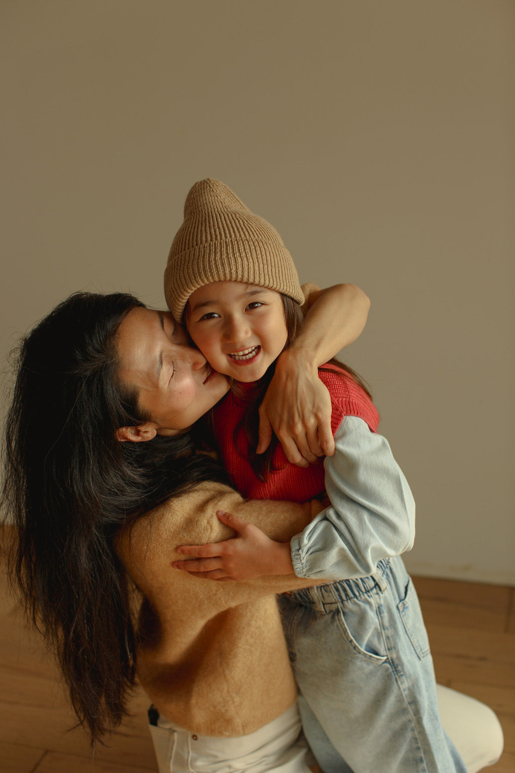 Hvid Kids Beanie "Fonzie" Sand