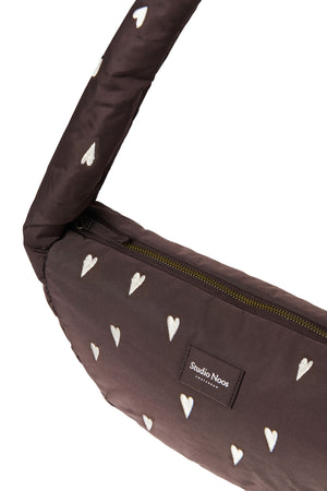 Studio Noos Puffy Mini Umhängetasche "Mini Cross Body Bag" | Brown Hearts