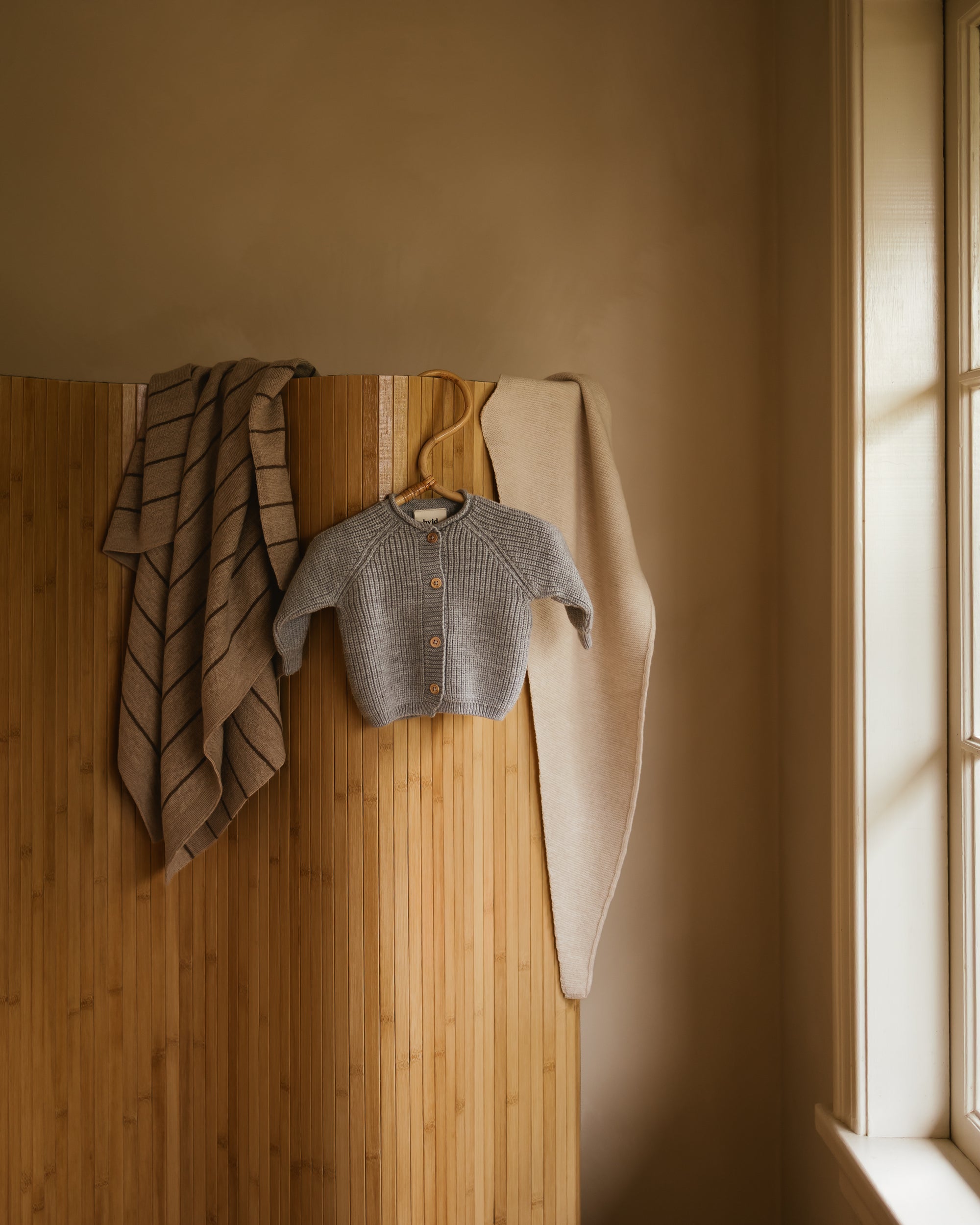 Hvid Cardigan Merinowolle "Inga" Grey Melange