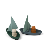 Liewood Ensley Boats 2-Pack in Whale Blue Multi Mix, schwimmende Silikonboote mit Tierfiguren für Badewanne und Wasserspiel