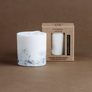 the Munio Soy Wax Scented Candle - Juniper & Limonium