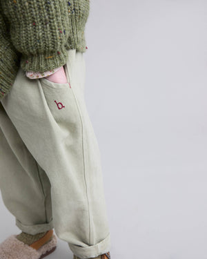 búho Hose in Eucalyptus – Detailansicht 3
