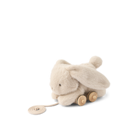 Liewood Nachziehtier "Pera" – Plüsch-Hase aus recyceltem Polyester mit Holzrädern für Kleinkinder